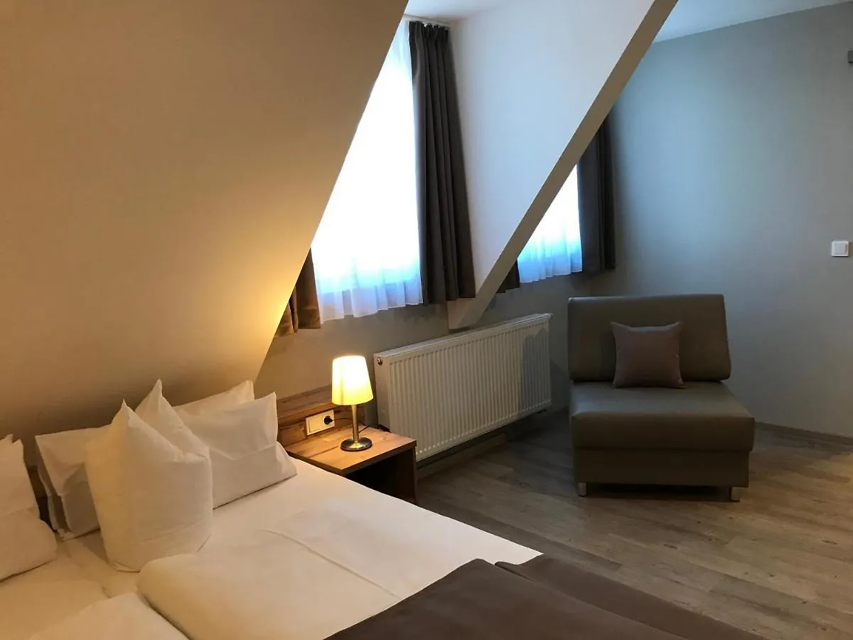 Hotel-Gasthof Neue Post Leutershausen  Deutschland